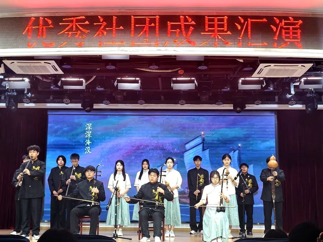 27157